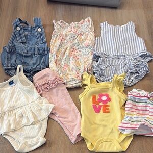 Old Navy 3-6 months lot